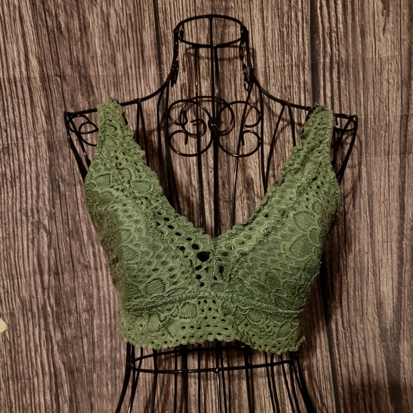 No Boundaries Pull-On Bralette - Picture 1 of 9